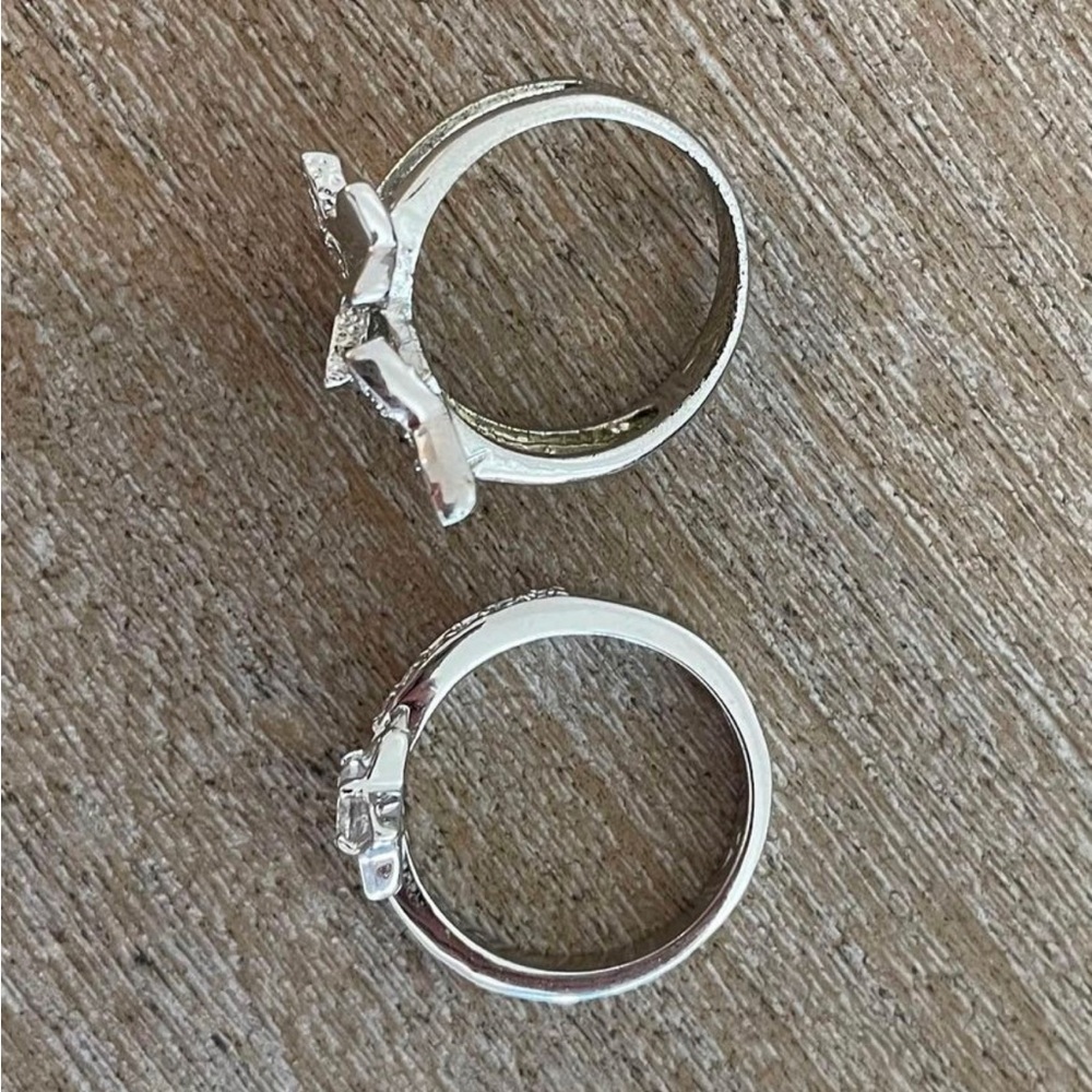 2 Silver Rings - Picture 4 of 6